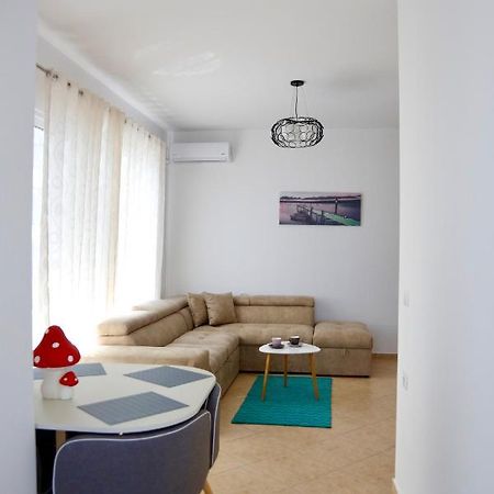 Sea La Vie Apartments Sarande Bagian luar foto
