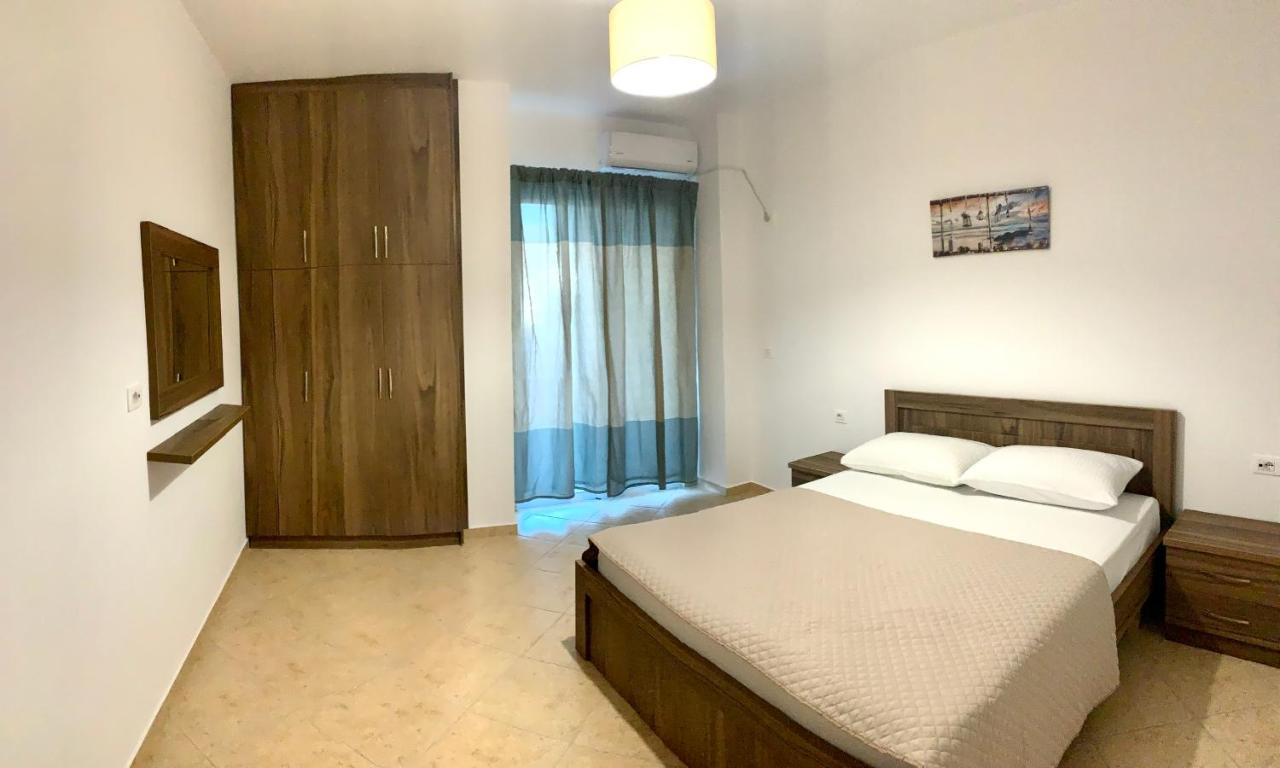 Sea La Vie Apartments Sarande Bagian luar foto