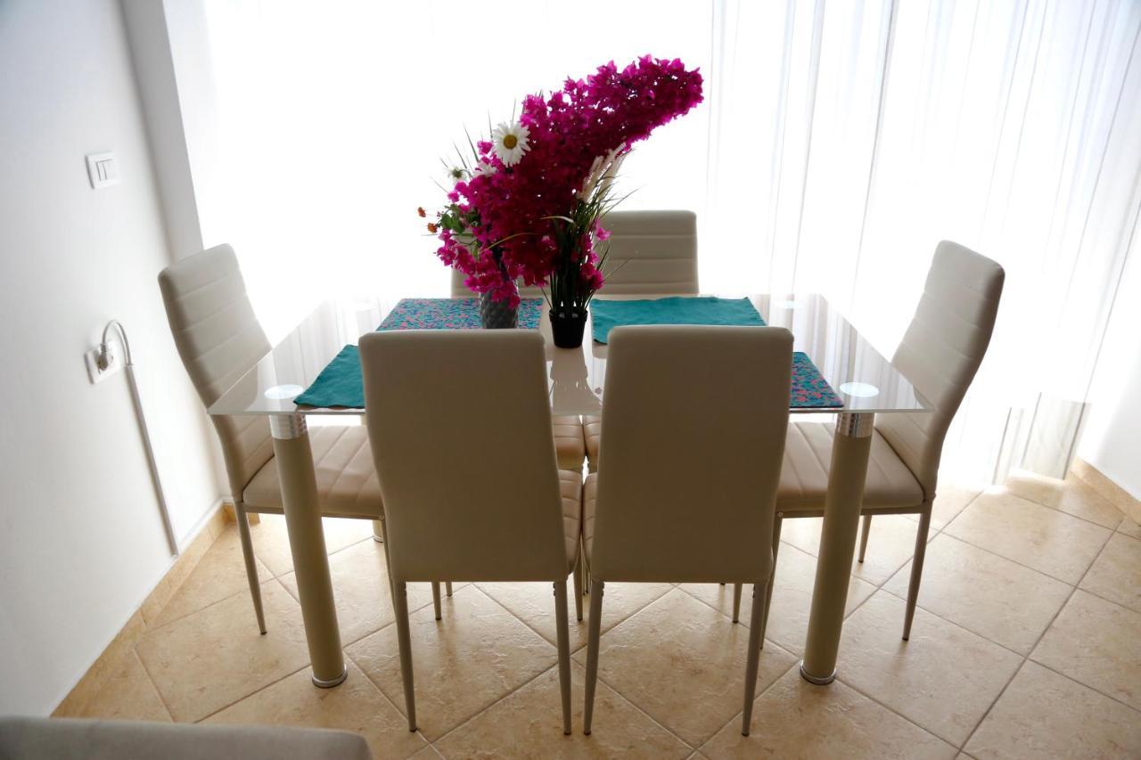 Sea La Vie Apartments Sarande Bagian luar foto