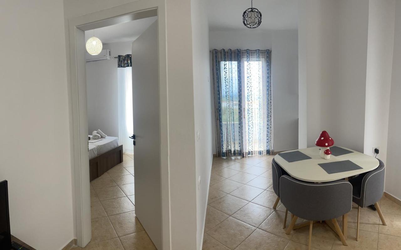 Sea La Vie Apartments Sarande Bagian luar foto