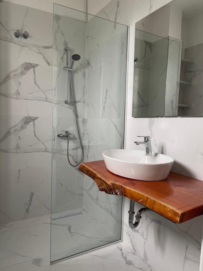 Sea La Vie Apartments Sarande Bagian luar foto