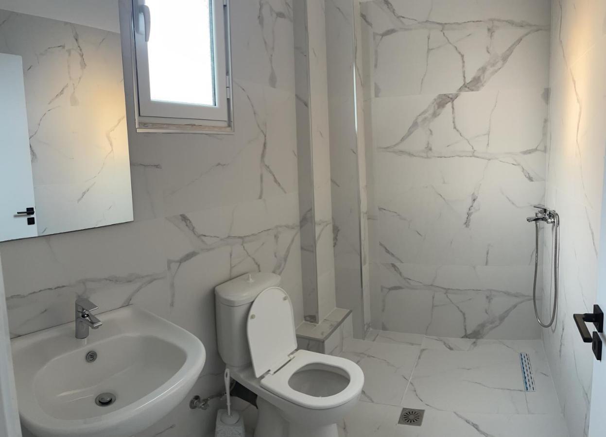 Sea La Vie Apartments Sarande Bagian luar foto