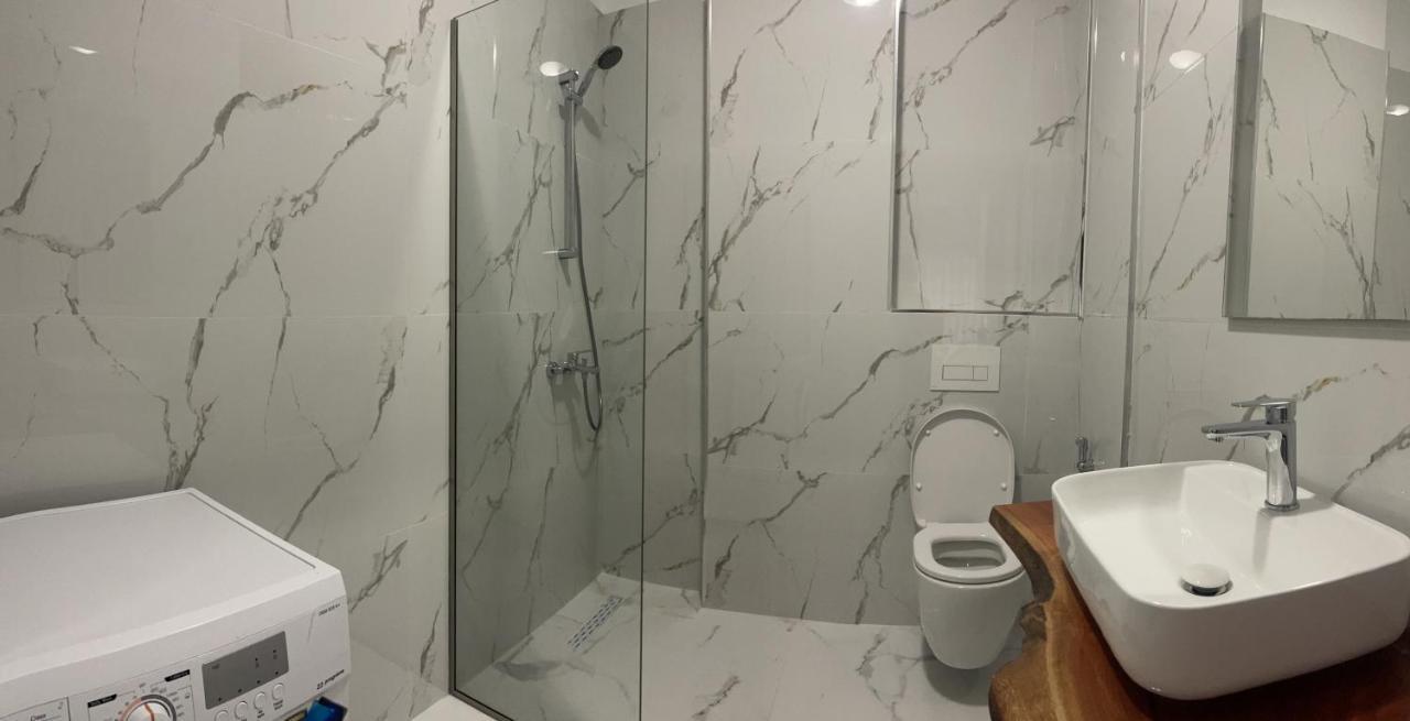 Sea La Vie Apartments Sarande Bagian luar foto