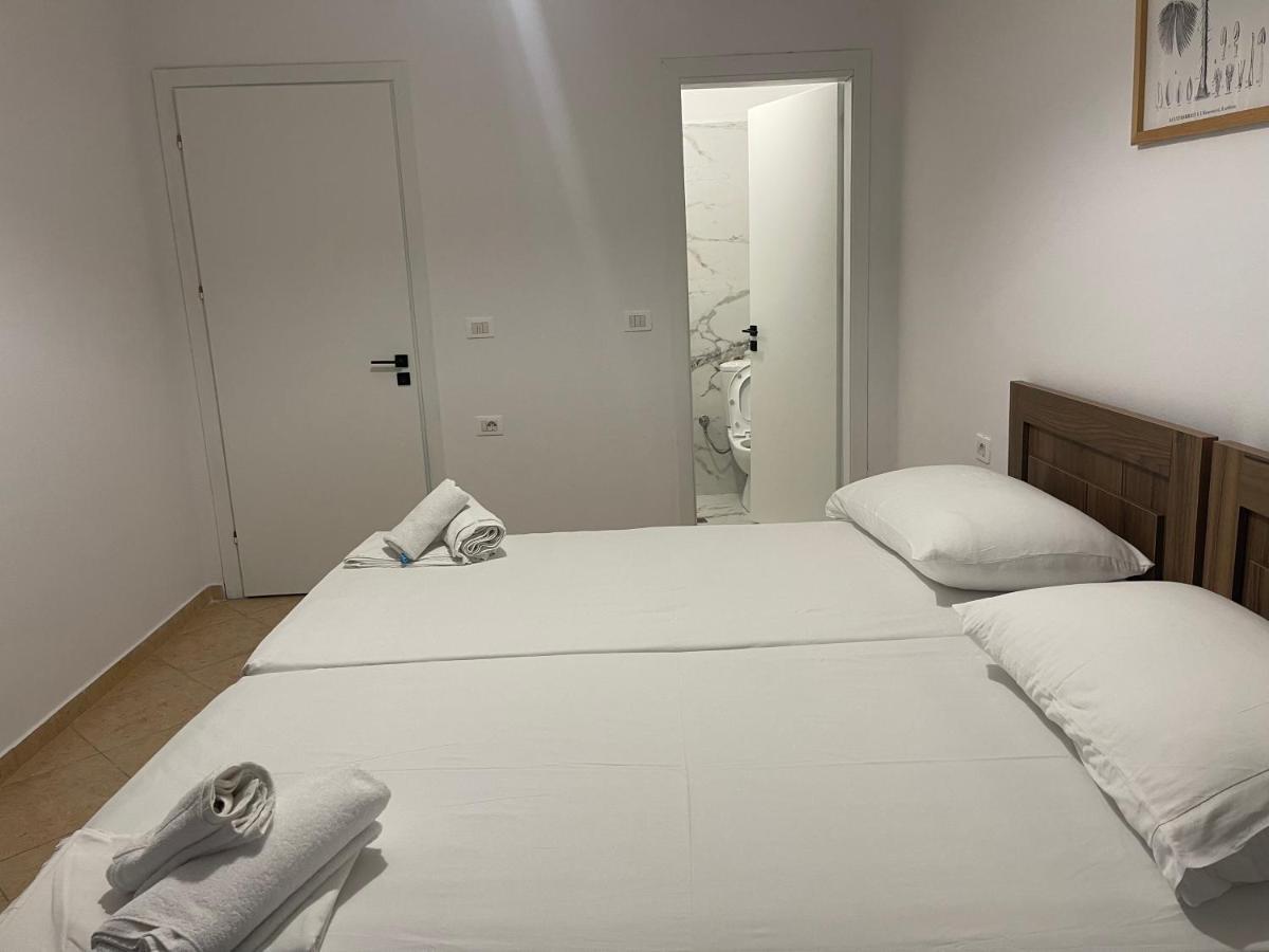 Sea La Vie Apartments Sarande Bagian luar foto